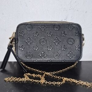 Textured Black Crossbody Bag with Gold Chain Strap